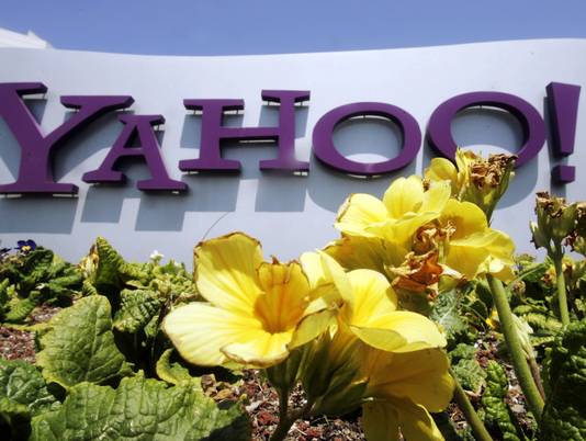 yahoo sign logo flowers 2008